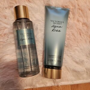 NWT Victoria's Secret Aqua Kiss Mist and Lotion Set